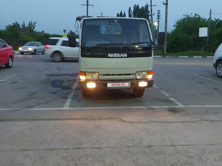1995 Nissan Atlas, белый, 1930000 рублей, вид 3