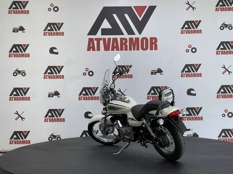 2024 Bajaj Avenger, белый, 249900 рублей, вид 4