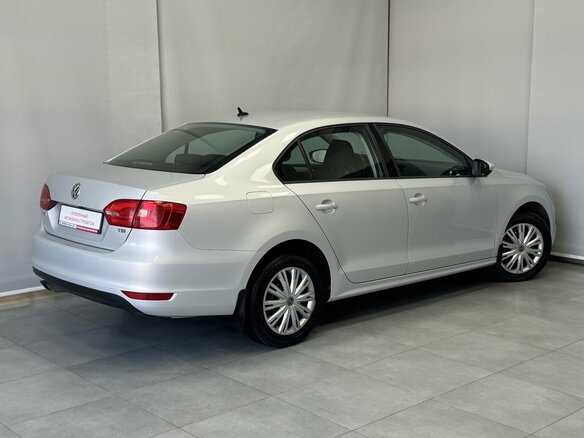 2012 Volkswagen Jetta VI, серый - вид 1