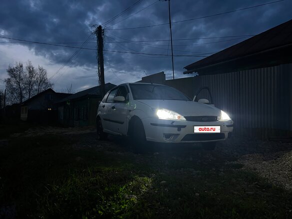 2004 Ford Focus I Рестайлинг, белый, 275000 рублей - вид 2