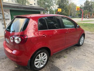 2011 Volkswagen Golf Plus II, красный, 685000 рублей, вид 4
