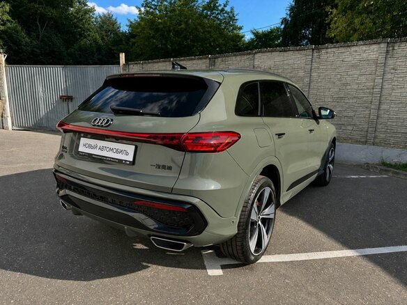 2026 Audi Q5 L III (GU), зелёный, 7350000 рублей - вид 3
