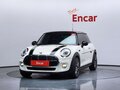2017 Mini Hatch Cooper III (F55/F56), белый, 1590000 рублей - вид 2