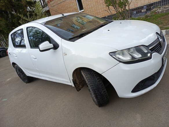 2015 Renault Sandero II, белый, 480000 рублей - вид 4