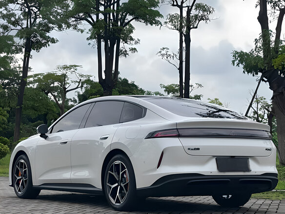 2026 Changan Qiyuan A06 28.39 kWh, серебристый, 2900843 рублей - вид 2