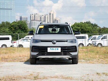 2026 Volkswagen Tharu XR, серый, 2400000 рублей, вид 2