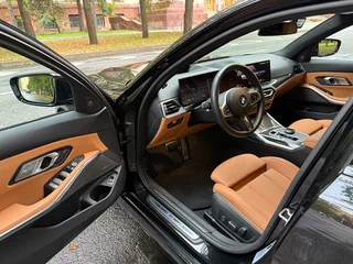 2024 BMW 3 серии 320i VII (G2x) Рестайлинг, чёрный, 5690000 рублей, вид 5