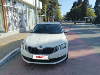 2019 Skoda Octavia III (A7) Рестайлинг, белый, 1200000 рублей, вид 1