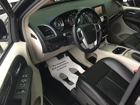 2014 Chrysler Voyager Grand V Рестайлинг, чёрный - вид 5