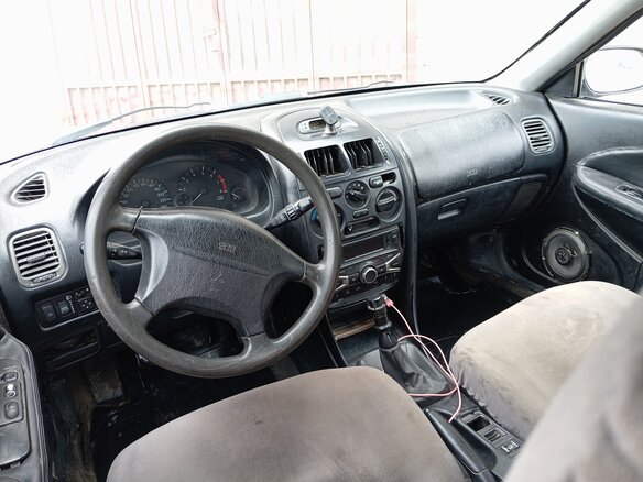 1998 Mitsubishi Carisma I, красный, 89999 рублей - вид 6