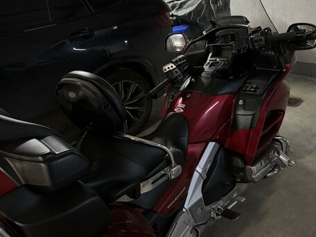 2014 Honda GL 1800 Gold Wing, пурпурный, 2300000 рублей, вид 4