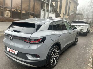 2021 Volkswagen ID.4 Crozz, серый, 3200000 рублей, вид 3