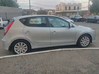 2011 Hyundai i30 I Рестайлинг, серый, 780000 рублей, вид 4