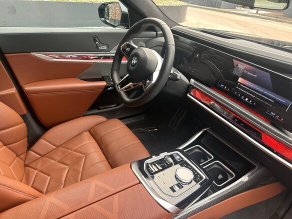 2023 BMW 7 серии 740d xDrive VII (G70), чёрный, 13300000 рублей - вид 17