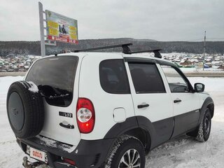 2015 Chevrolet Niva I Рестайлинг, белый, 700000 рублей, вид 4