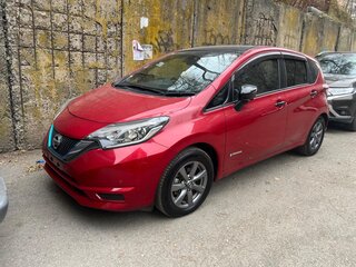 2018 Nissan Note e-Power II Рестайлинг, красный, 1520000 рублей, вид 2