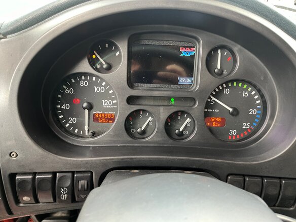 2004 DAF XF 95, оранжевый, 2000000 рублей - вид 10