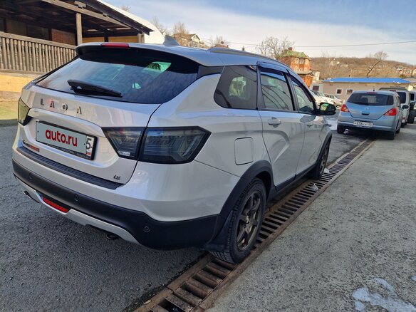 2018 Lada (ВАЗ) Vesta SW Cross I, серебристый, 935000 рублей - вид 8