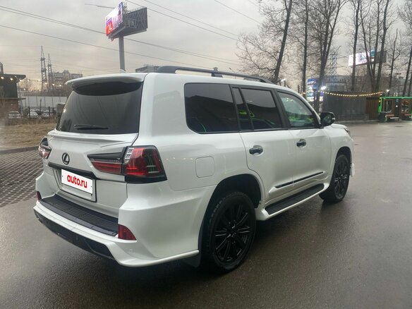 2010 Lexus LX 570 III, белый, 7500000 рублей - вид 4