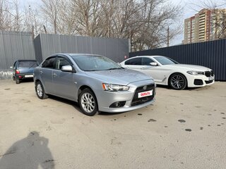2013 Mitsubishi Lancer X Рестайлинг, серебристый, 785000 рублей, вид 3