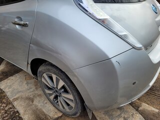2012 Nissan Leaf I (ZE0/AZE0), серебристый, 840000 рублей, вид 5