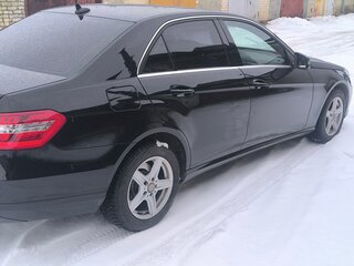 2012 Mercedes-Benz E-Класс 200 7G-Tronic IV (W212, S212, C207), чёрный, 1500000 рублей, вид 4