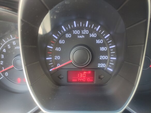 2014 Kia Rio III, серебристый, 750000 рублей - вид 12