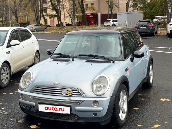 2003 Mini Hatch Cooper I (R50), голубой, 800000 рублей