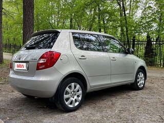 2014 Skoda Fabia II Рестайлинг, серый, 800000 рублей, вид 4