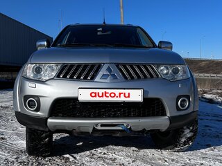 2011 Mitsubishi Pajero Sport II, серебристый, 1950000 рублей, вид 3