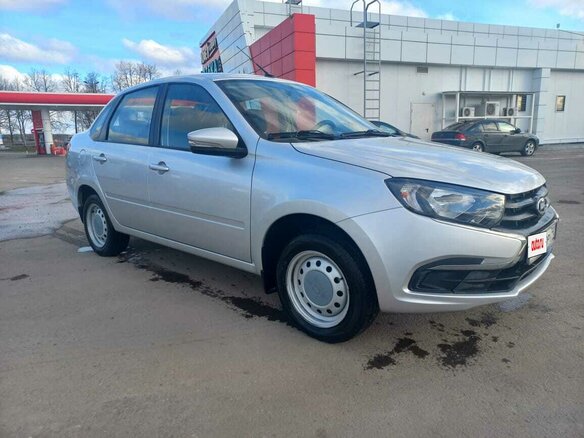 2024 Lada (ВАЗ) Granta I Рестайлинг, серебристый, 880000 рублей - вид 1