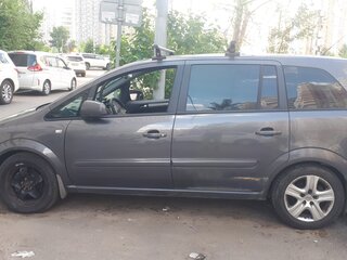 2010 Opel Zafira B Рестайлинг, серый, 640000 рублей, вид 5