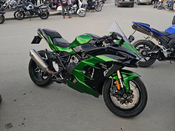 2018 Kawasaki Ninja H2 SX, зелёный, 1450000 рублей