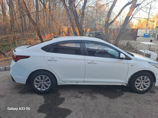 2017 Hyundai Solaris II, белый, 800000 рублей, вид 3