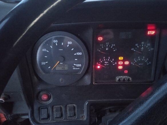 2008 Ивановец КС-45717, оранжевый, 1800000 рублей - вид 3