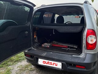 2013 Chevrolet Niva I Рестайлинг, серебристый, 550000 рублей, вид 5