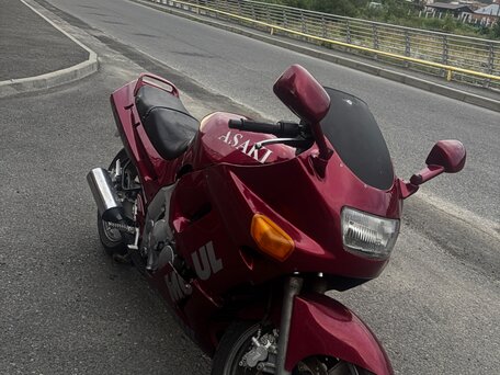 1992 Kawasaki ZZR 400, красный, 230000 рублей, вид 1