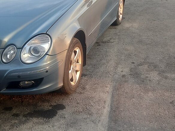 2004 Mercedes-Benz E-Класс 220 III (W211, S211), серый, 1500000 рублей - вид 1