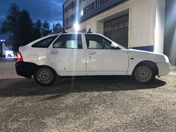 2012 Lada (ВАЗ) Priora I, белый, 150000 рублей - вид 3