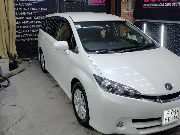 2011 Toyota Wish II, белый, 1550000 рублей - вид 2