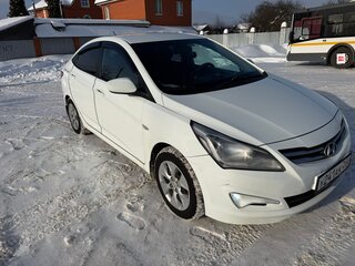 2014 Hyundai Solaris I Рестайлинг, белый, 700000 рублей, вид 4