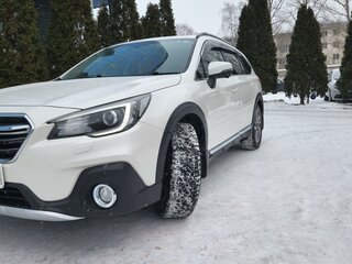 2018 Subaru Outback V Рестайлинг, белый, 2800000 рублей, вид 2