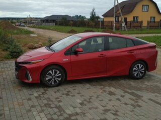 2018 Toyota Prius PHV ZVW52 Prime IV (XW50), пурпурный, 3180000 рублей, вид 3