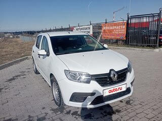 2017 Renault Sandero II, белый, 1100000 рублей, вид 3