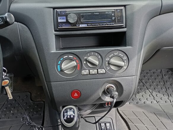 2006 Mitsubishi Outlander I, серый, 500000 рублей - вид 13