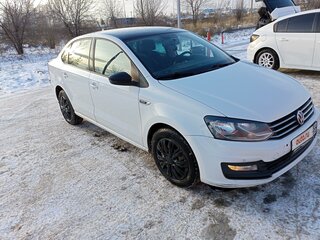 2019 Volkswagen Polo V Рестайлинг, белый, 990000 рублей, вид 3