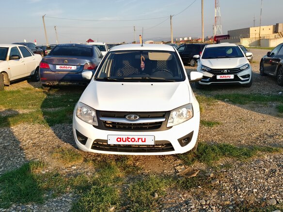 2013 Lada (ВАЗ) Granta I, белый, 550000 рублей - вид 8