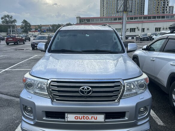 2012 Toyota Land Cruiser 200 Series Рестайлинг 1, серебристый, 3700000 рублей - вид 4