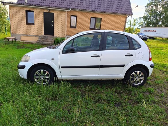 2009 Citroen C3 I Рестайлинг, белый, 290000 рублей - вид 3