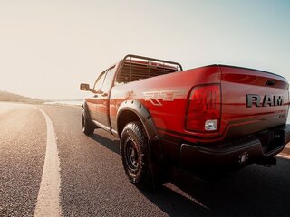 2011 Dodge RAM IV (DS/DJ), красный, 3250000 рублей, вид 2